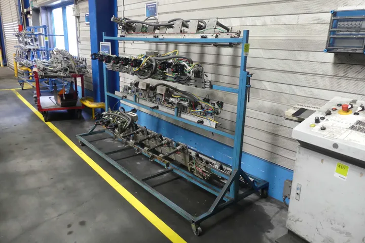 Transferwagen, mit Inhalt (Industrie-Handhabungsmodul)
